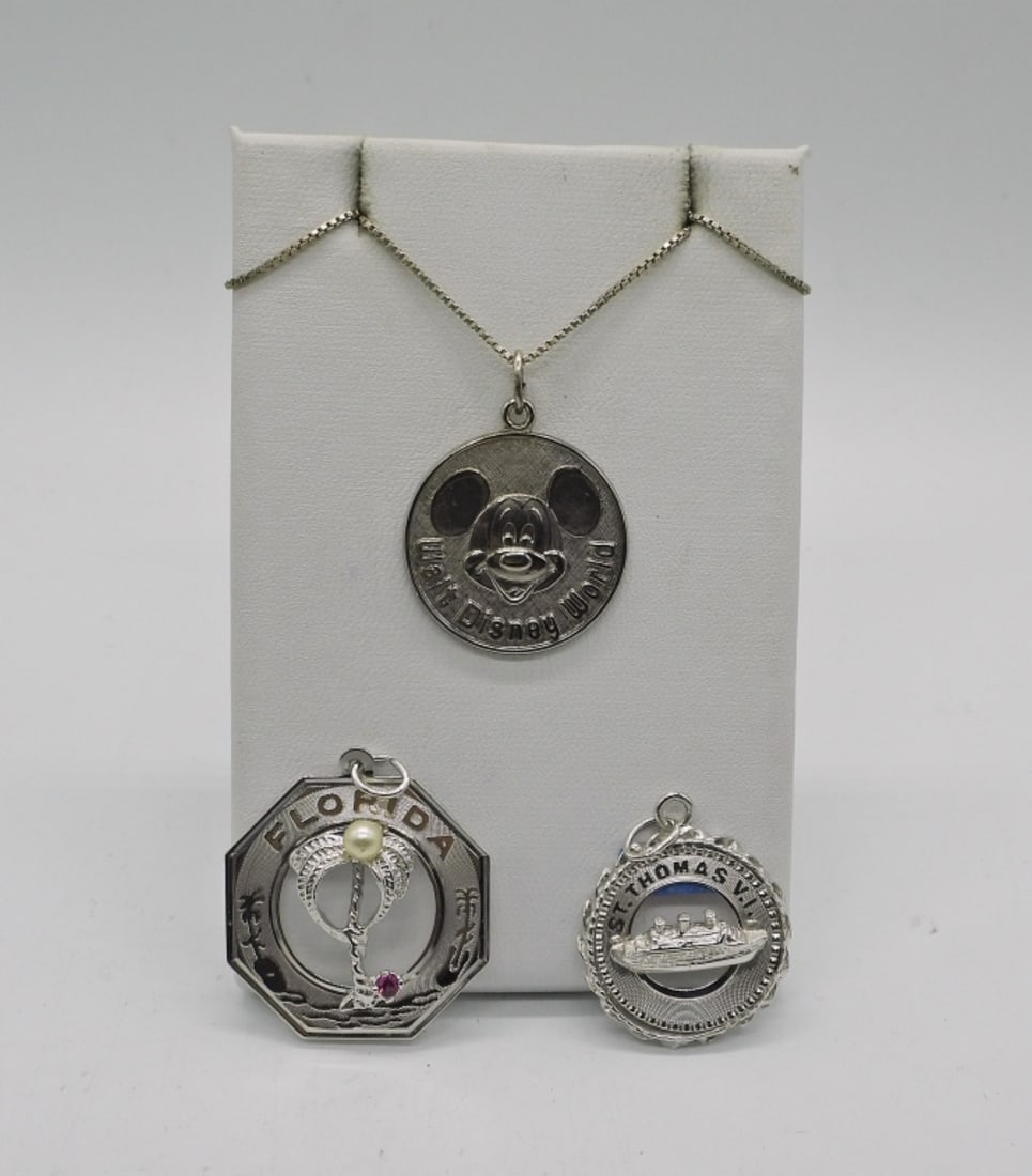 VINTAGE 925 MICKEY MOUSE PENDANT & MORE (1 of 4)