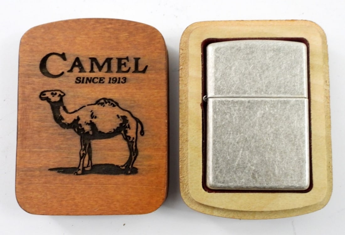 1998 SEALED CAMEL  ANTIQUE ZIPPO (1 of 3)