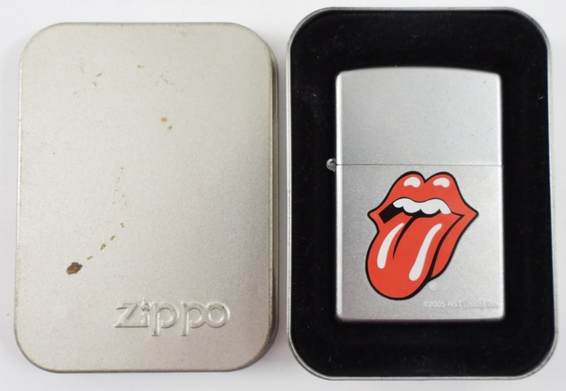 2005 UNSEALED/UNFIRED ROLLING STONE ZIPPO: 2005 UNSEALED/UNFIRED ROLLING STONE TONGUE DESIGN ZIPPO IN TIN