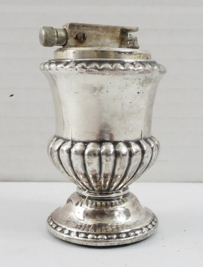 RONSON MAYFAIR TABLE LIGHTER (1 of 3)