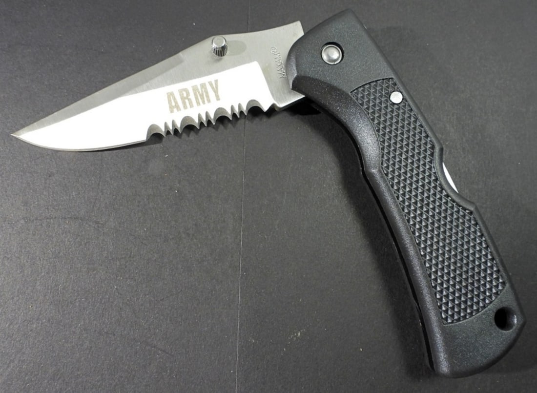 AMERICAN LEGION MAXAM LOCKBACK KNIFE (1 of 3)