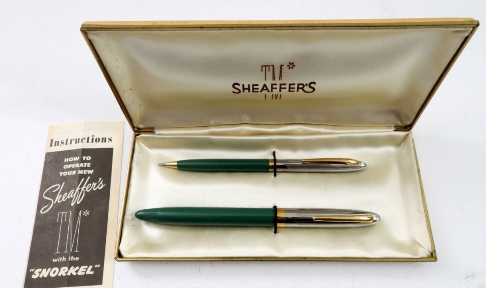 SHEAFFER SNORKEL FOUNTAIN PEN & PENCIL SET (1 of 2)