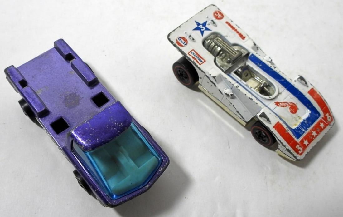 (2)HOTWHEELS REDLINE THE HEAVYWEIGHTS (1 of 4)