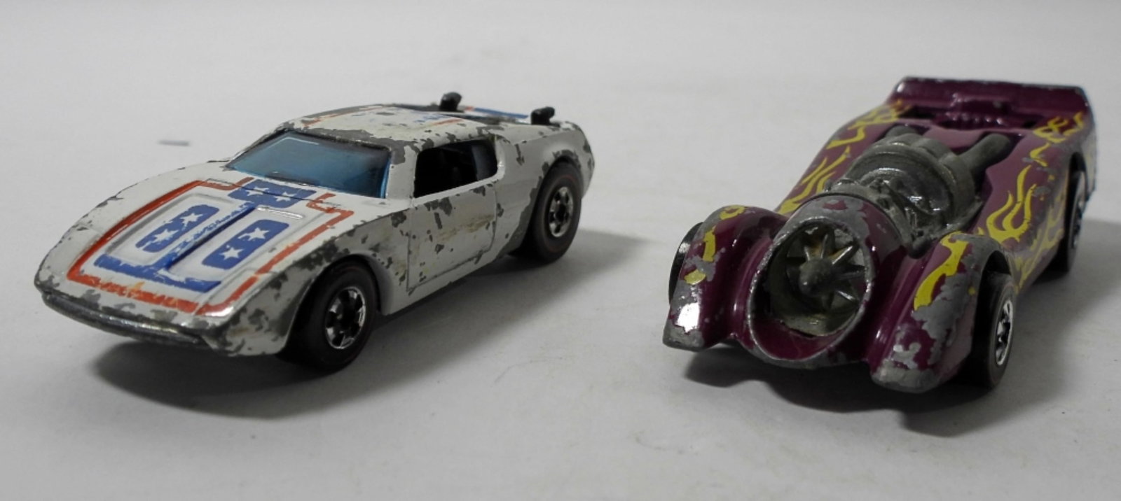 REDLINE 1970 JET THREAT HOT WHEEL: GOOD CONDITION WHITE ON COLOR ALSO 1969 WARPATH HOT WHEEL CAR