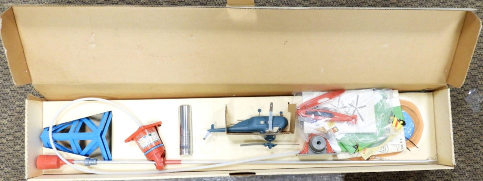 MARX O COPTER VINTAGE FLYING TOY (1 of 5)