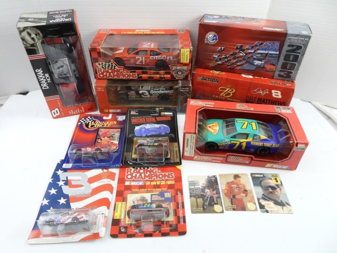6 COLLECTABLE NASCAR STOCK CAR REPLICAS: 6 COLLECTABLE NASCAR STOCK CAR REPLICAS. 5 ARE DIE-CAST, VARIOUS YEARS AND 4 , 1/64 SCALE NASCAR STOCK CARS