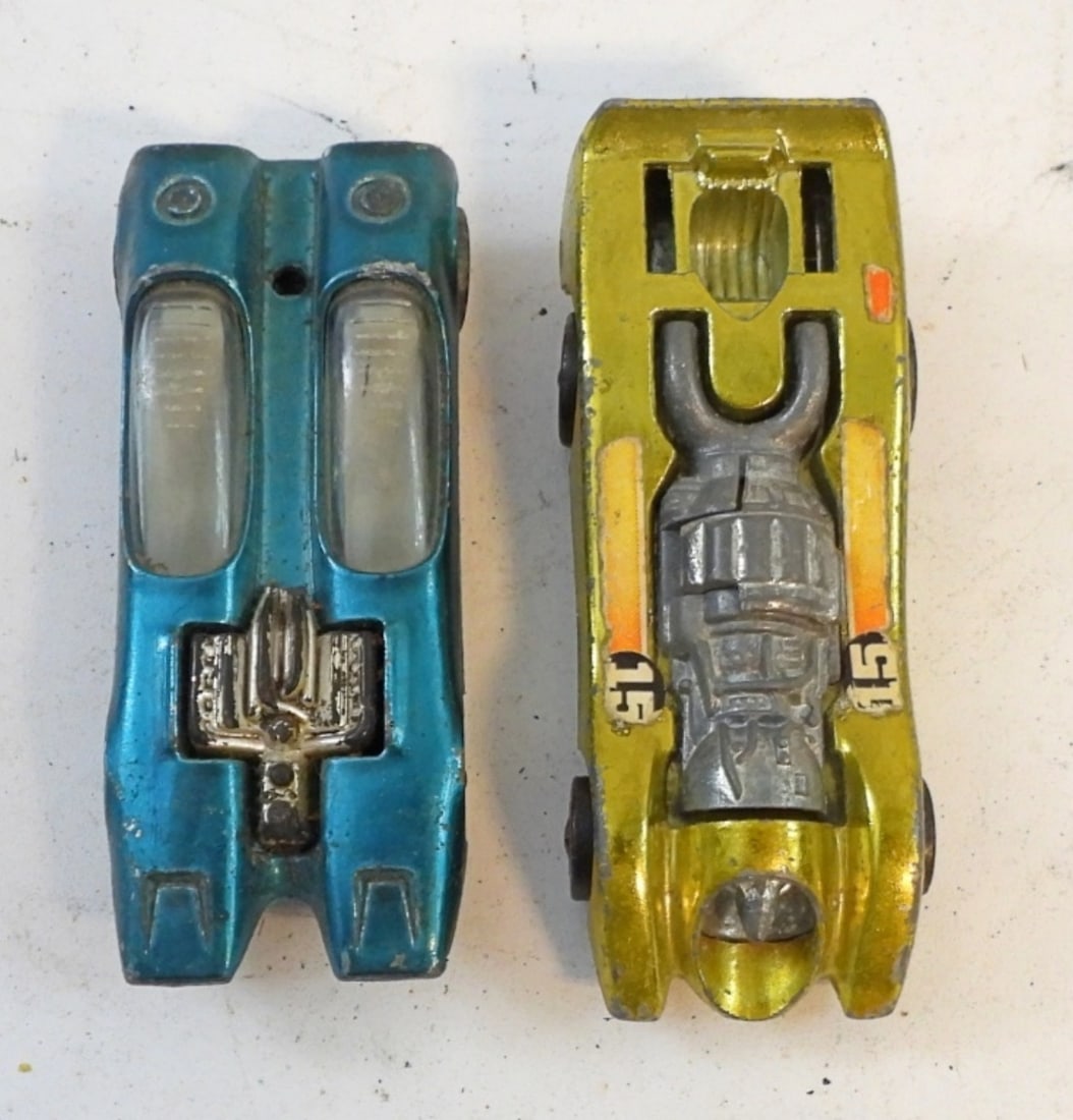 (2) HOT WHEELS REDLINE 1968 & 1970 (1 of 3)