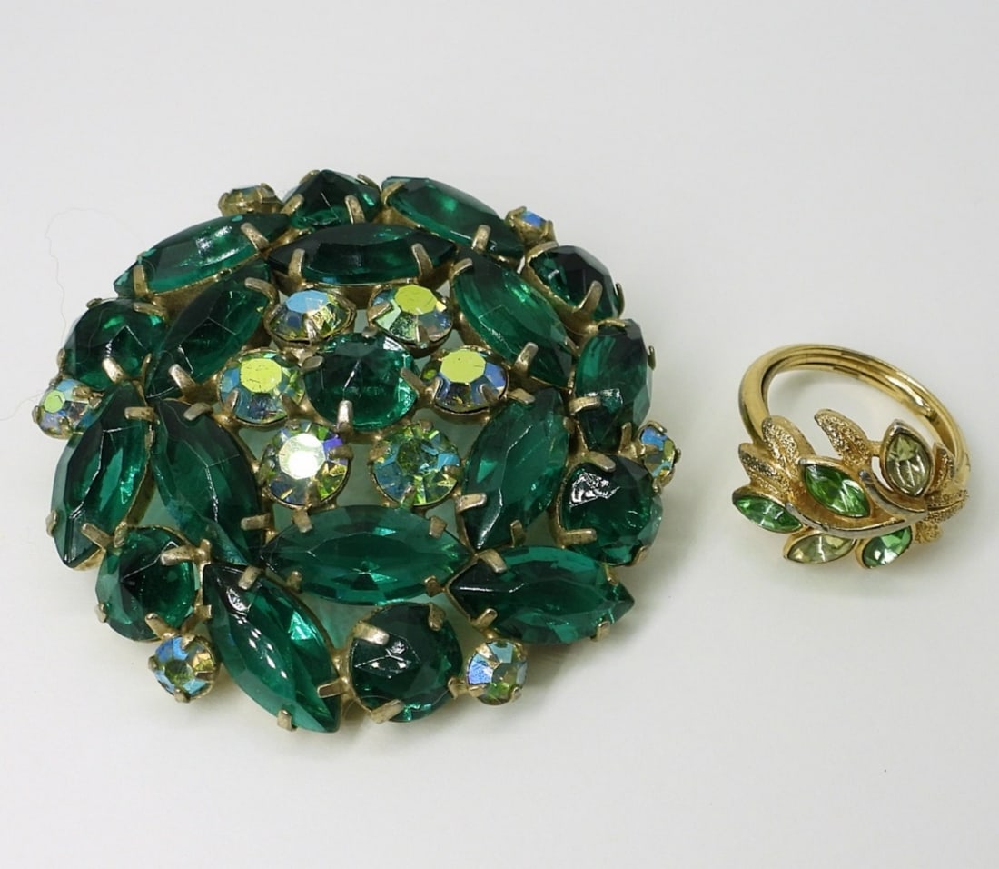 URANIUM GLASS BROOCH & RING (1 of 4)