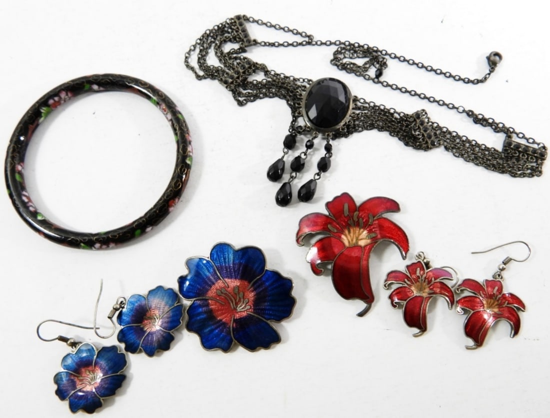 CLOISONNE SETS & MORE (1 of 4)