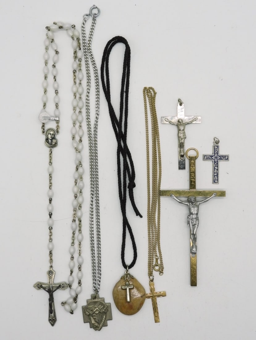 (7) RELIGIOUS CHRISTIAN ITEMS (1 of 3)