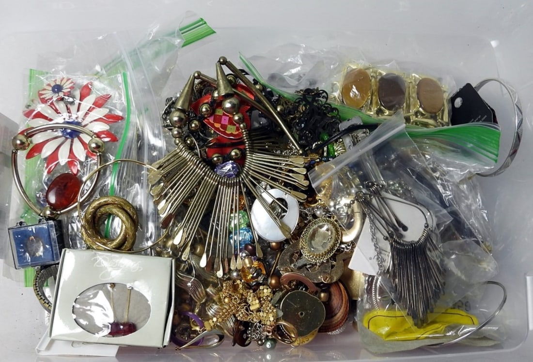 19 FASHION JEWELRY TREASURE LOT - L@@K!: Completely UNSEARCHED and loaded with Name Brand Fashion Jewelry - Trifari, Monet, Coro, Napier, and More - Each lot is bagged individually from this EMENSE Fashion Jewelry Consignment. It is being so