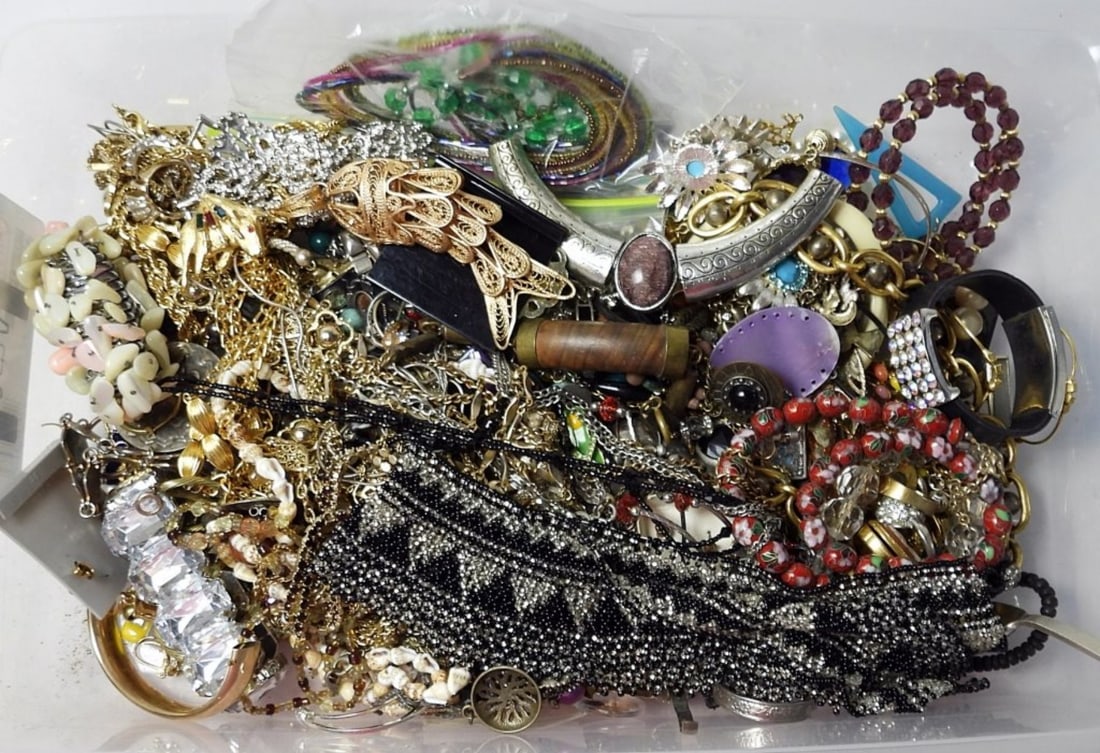 26 FASHION JEWELRY TREASURE LOT - L@@K!: Completely UNSEARCHED and loaded with Name Brand Fashion Jewelry - Trifari, Monet, Coro, Napier, and More - Each lot is bagged individually from this EMENSE Fashion Jewelry Consignment. It is being so