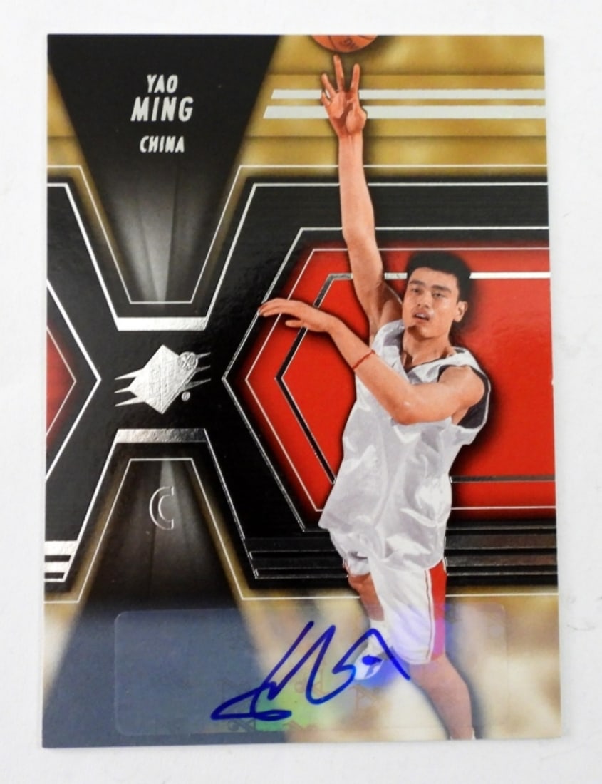 2014-2015 UPPER DECK SIGNED YA MING CARD (1 of 2)