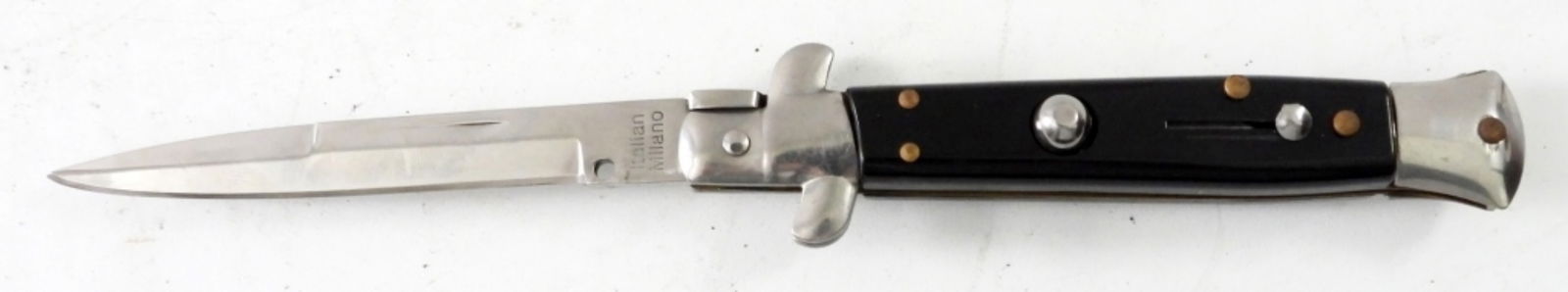 ITALIAN MILANO SPRING ACTION KNIFE (1 of 3)