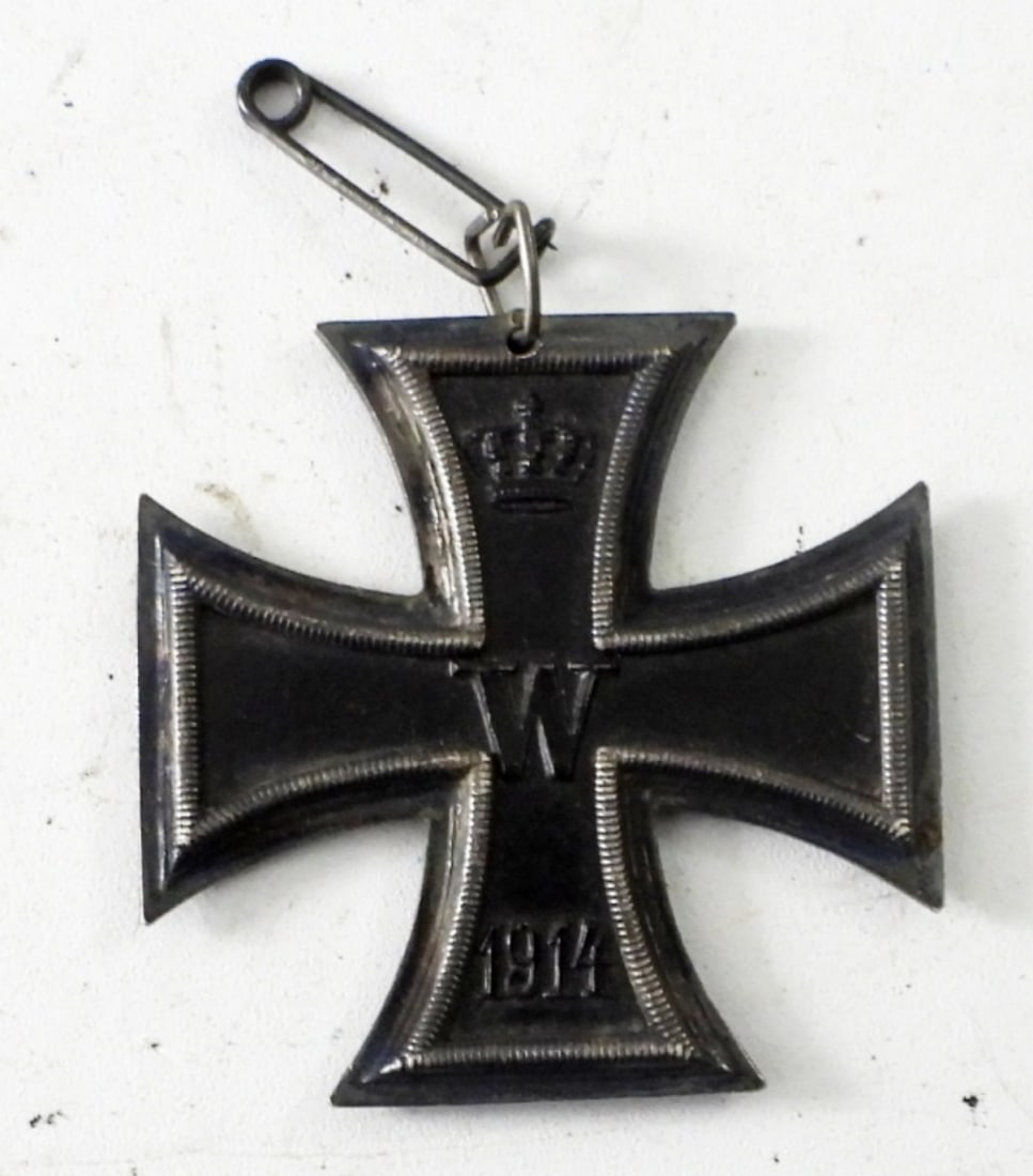 WWI GERMAN IMPERIAL IRON CROSS 1813 (1 of 2)