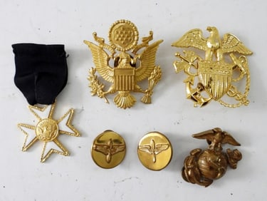 (6) MILITARY EAGLE EMBLEM PINS / MEDAL