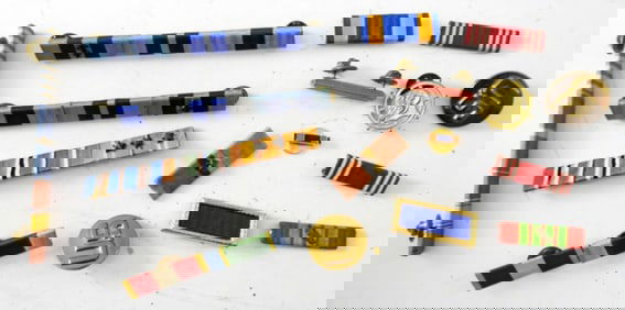 MILITARY AWARD BARS / PINS & MORE
