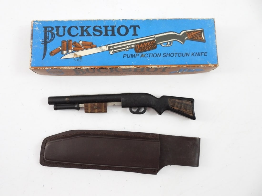 UNITED BUCKSHOT PUMP ACTION KNIFE (1 of 2)