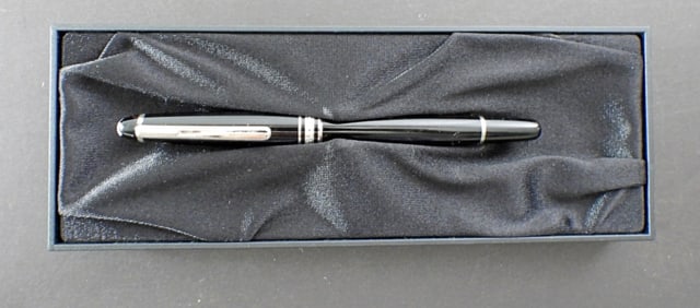 (1) Mont Blanc Meisterstuck Pen