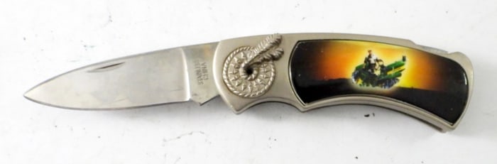 JOHN DEERMAN ON TRACTOR POCKET KNIFE