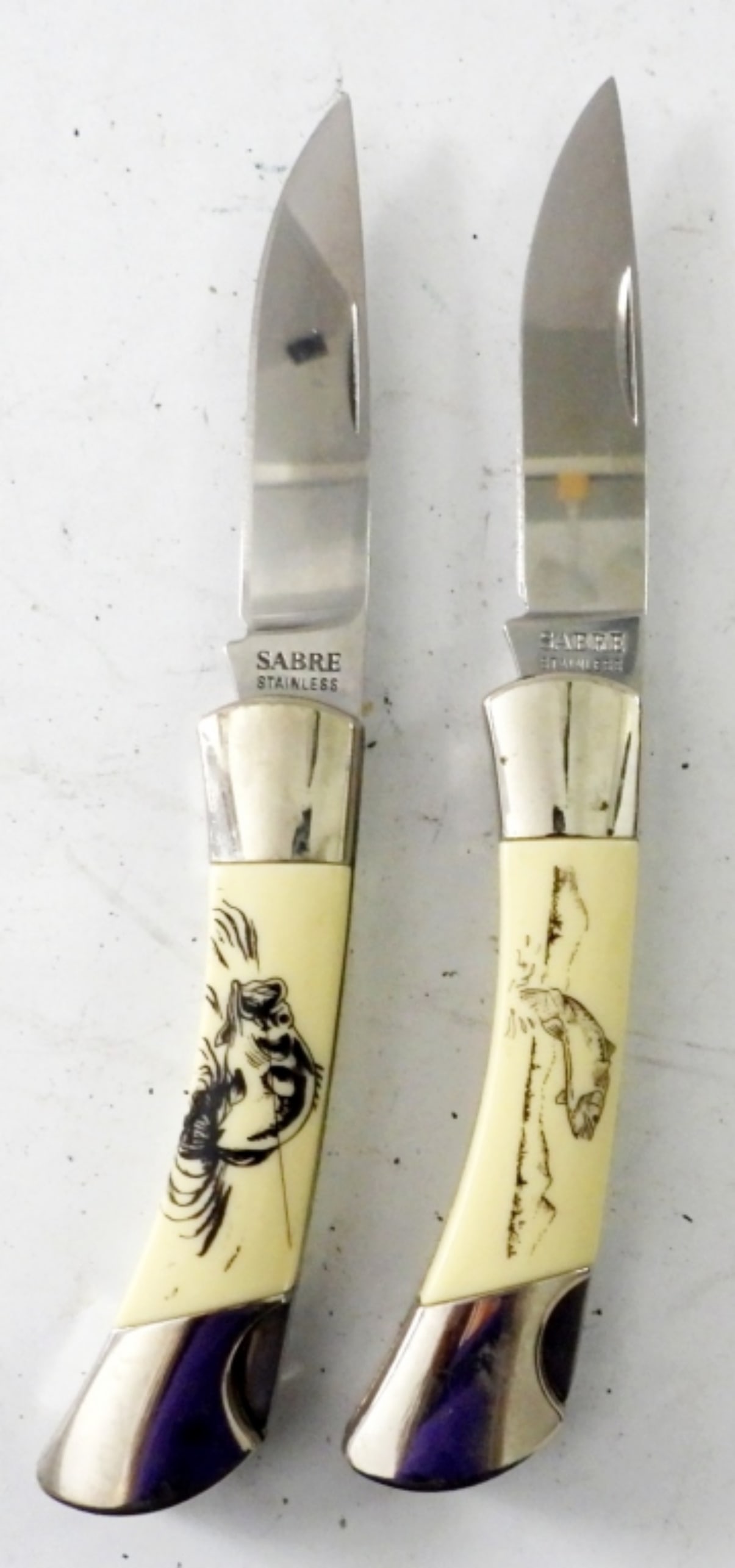 (2) FISHING SABRE LOCK BACK POCKET KNIVES (1 of 3)