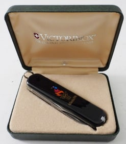 VICTORINOX SWISS ARMY KNIFE