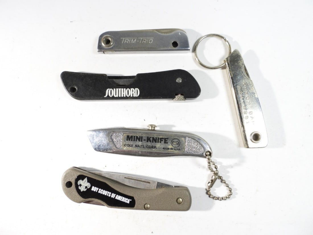 (5) Utility Adertising Knives (1 of 3)