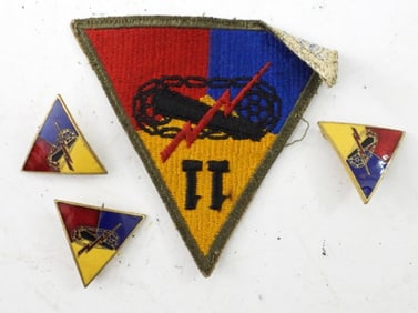 3 VINTAGE MILIATARY PINS & PATCH