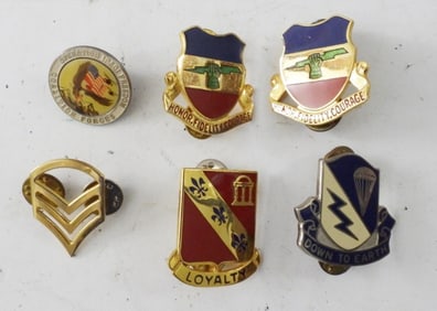 (6) VINTAGE ASSORTED MILITARY PINS