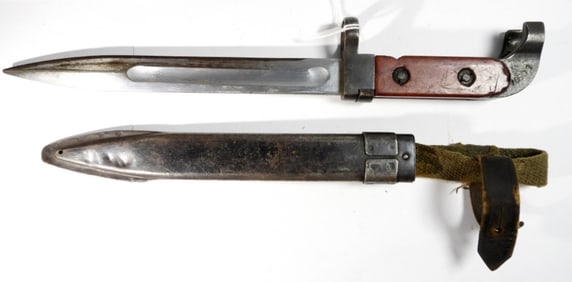 12" BAYONET #10807 w/SCABBARD