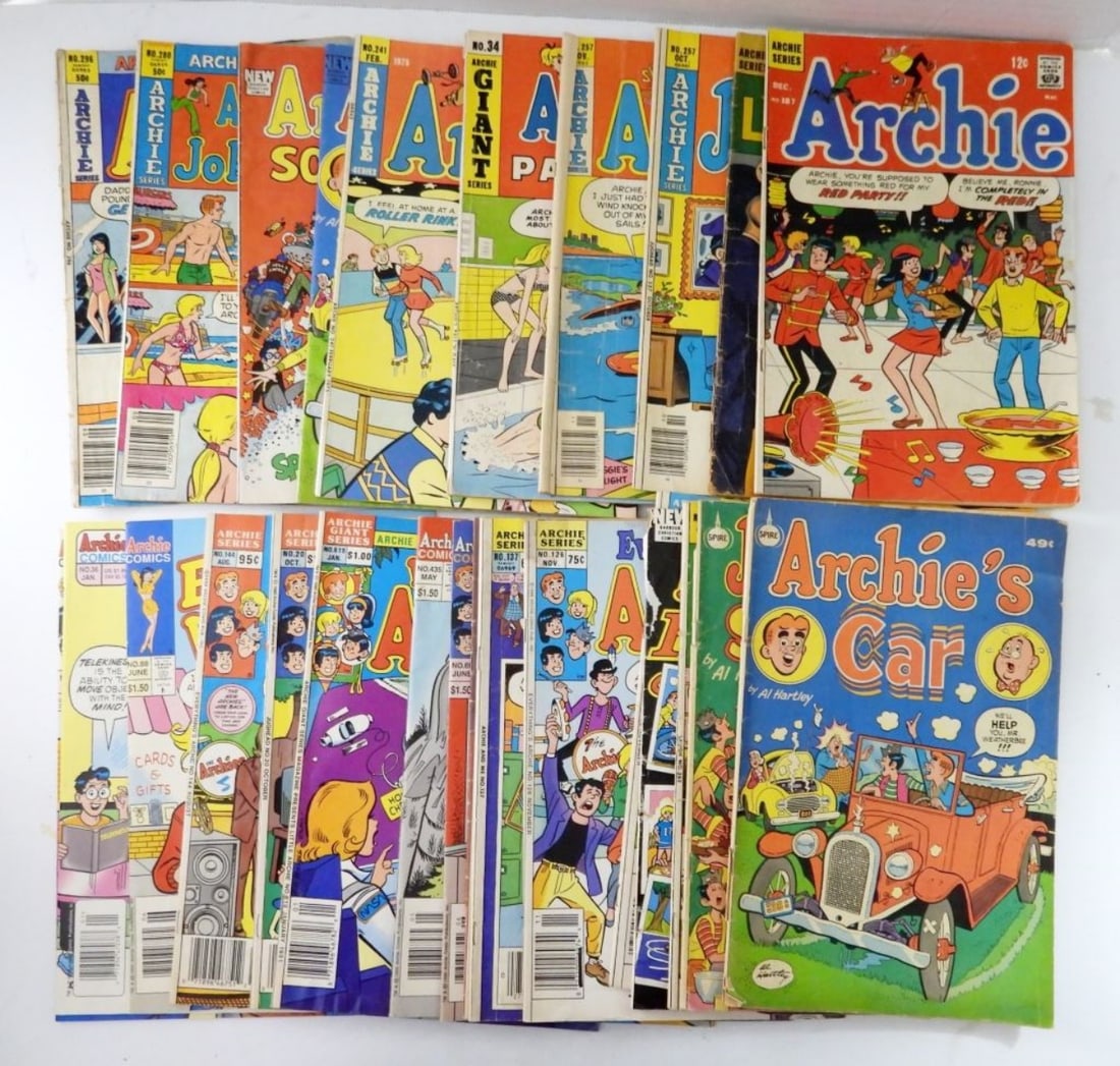 (26) ARCHIE COMIC BOOK LOT (1 of 2)