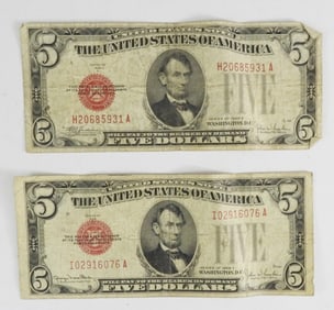 (2) 1928 $5 RED SEAL U.S. NOTES
