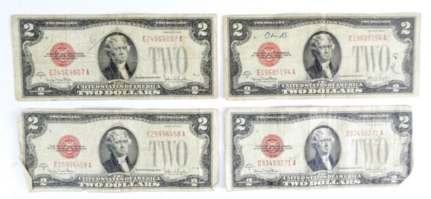 (4) 1928 $2 RED SEAL U.S. NOTES