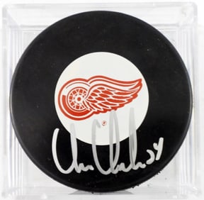 CHRIS CHELIOS AUTOGRAPH PUCK