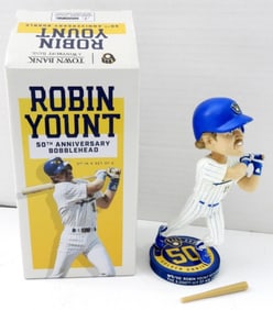 (1) ROBIN YOUNT BOBBLEHEAD