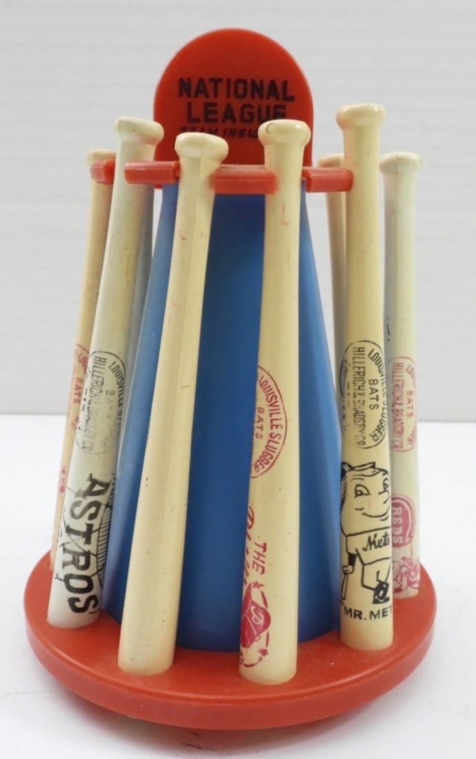 LOUISVILLE SLUGGER BANK TEAM INSIGNIA (1 of 2)