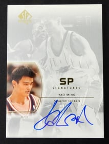 YAO MING 2003 AUTOGRAPHED SP AUTENTIC BASKETBALL C