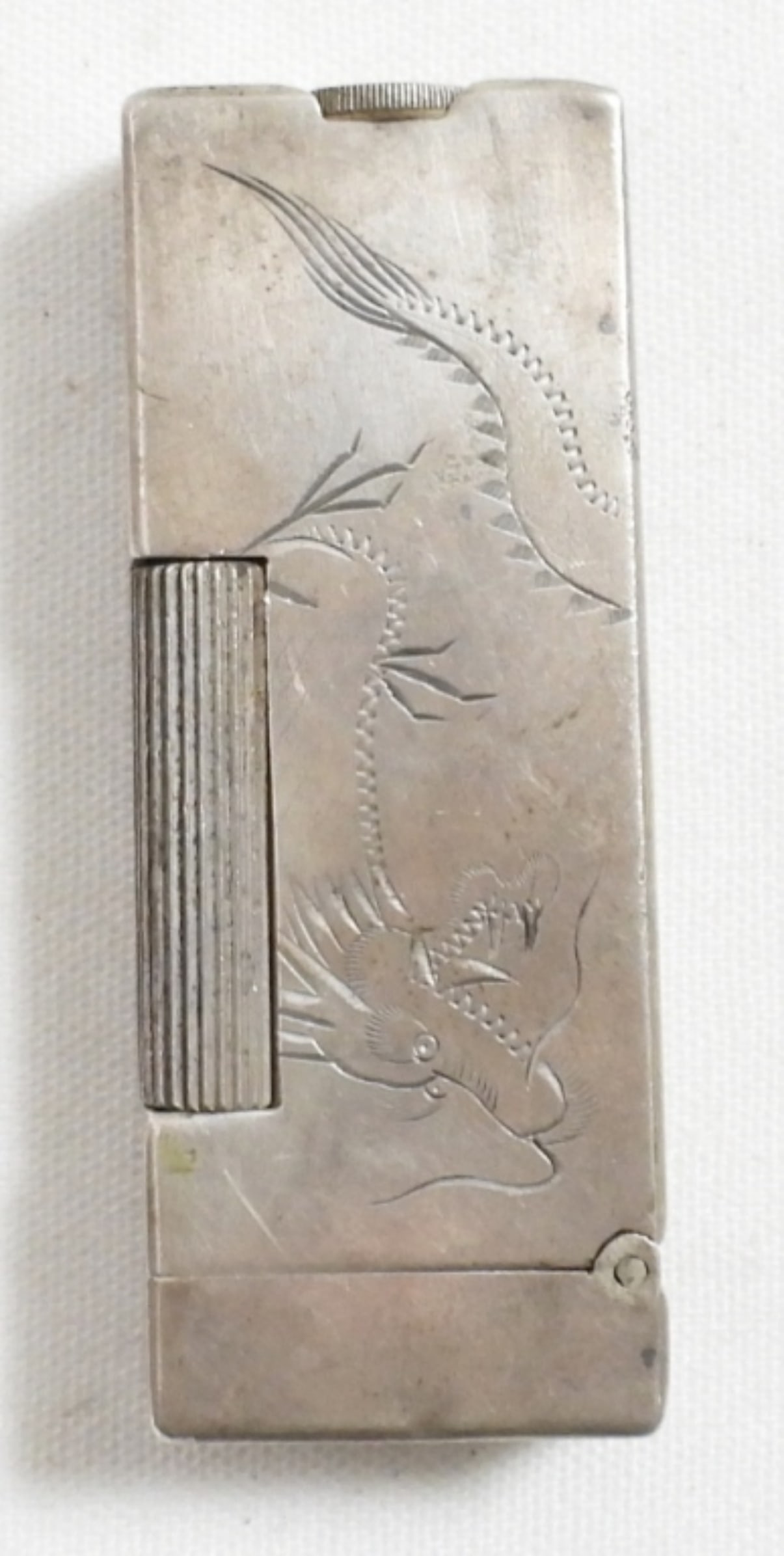 VINTAGE STERLING SILVER DRAGON  LIGHTER (1 of 2)