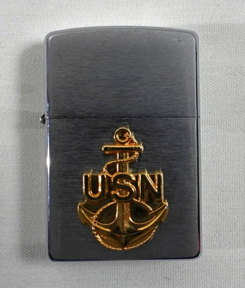 2003 (SEALED /UNFIRED)CHROME USN  ZIPPO (1 of 4)