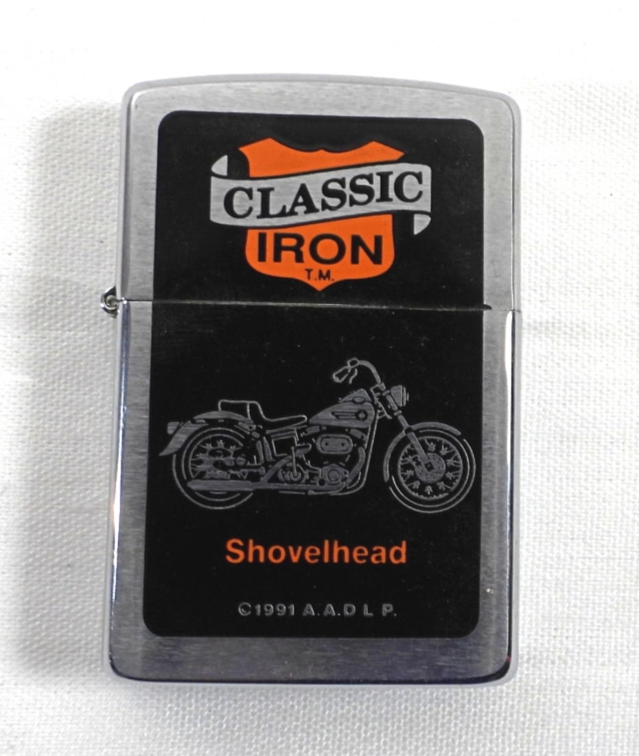 1993 (SEALED /UNFIRED) CLASSIC IRON ZIPPO: 1993 (SEALED /UNFIRED) CLASSIC IRON SHOVELHEAD ZIPPO IN CASE