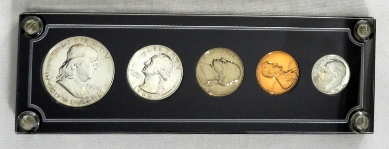 1960 PROOF YEAR SET IN PLASTIC HOLDER (1 of 2)