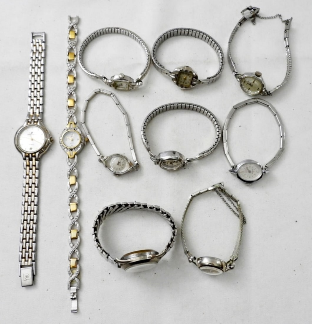 (10)SILVER TONE VINTAGE LADIES WATCHES: (10) SILVER TONE VINTAGE LADIES WATCHES, HAMILTON, BULOVA, ELGIN & MORE . SILVER TONE.(6) STRETCHY BANDS (4) CLASP BANDS, NOT TESTED AS TO WORKING OR NOT