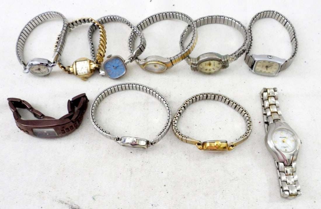 (10) LADIES WATCHES METAL BAND: UNTESTED (10) LADIES WATCHES METAL BAND, TIMEX, GRUEN, PULSAR, BENRUS, OTHER BRANDS; MIX OF VINTAGE AND MODERN; ASSORTED SILVERTONE, TWO TONE, BROWN