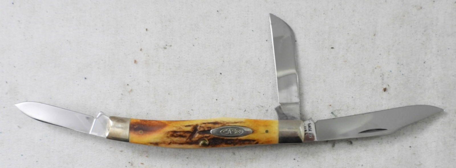 CASE XX 5332 THREE BLADE KNIFE (1 of 4)