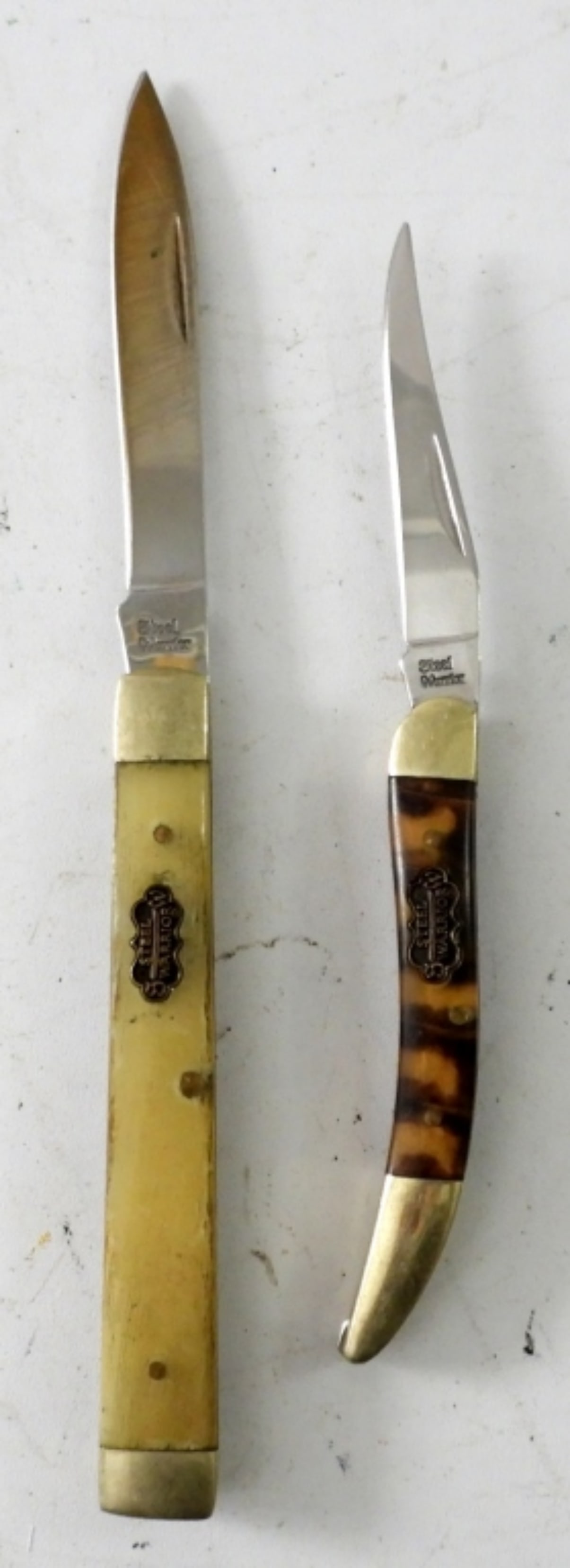 (2) STEEL WARRIOR BONE HANDLE KNIVES: NICE CONDITION - VINTAGE LOT