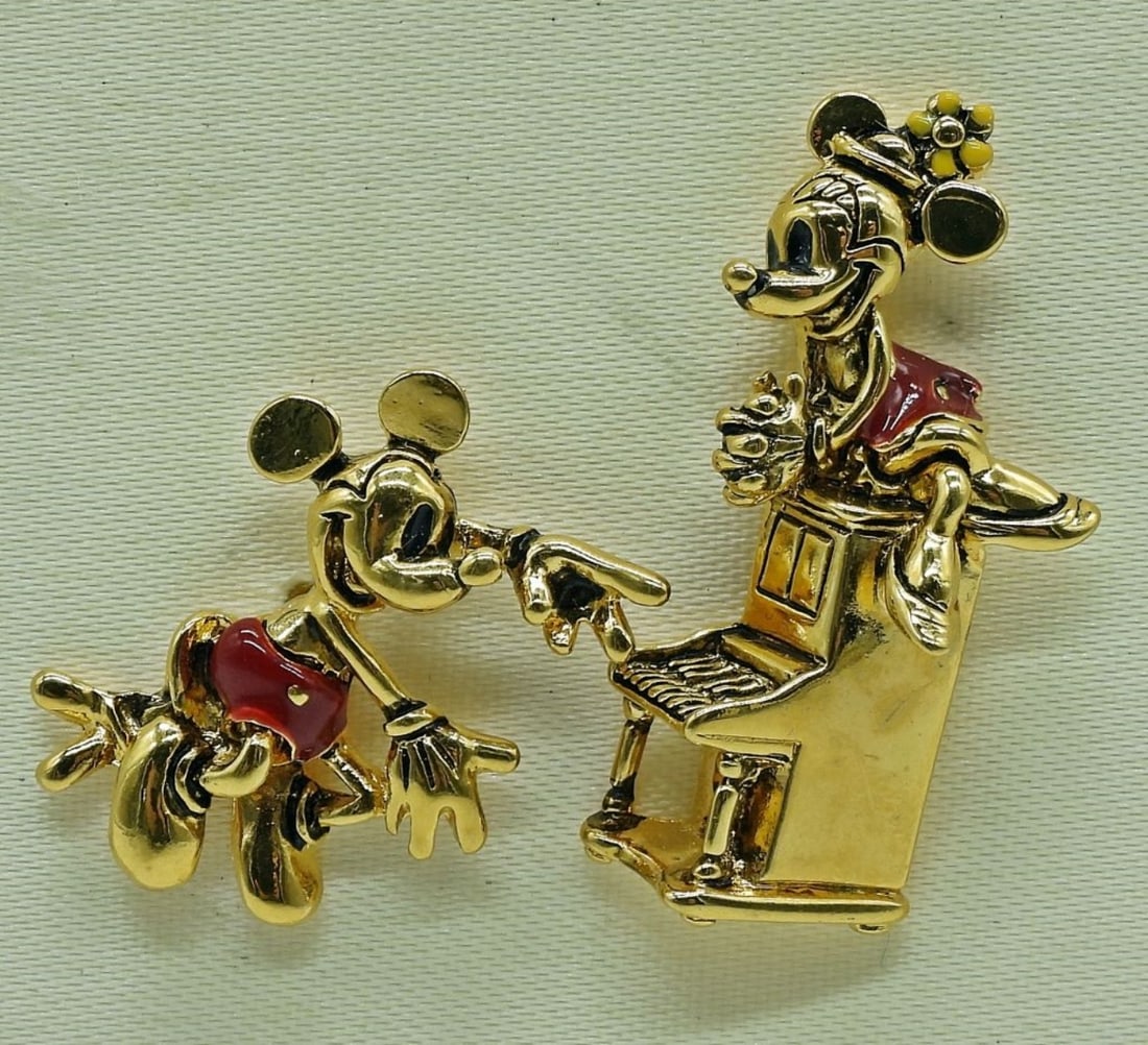 VTG NAPIER MICKEY MINNIE PINS: VINTAGE NAPIER GOLD TONE MICKEY MOUSE AND MINNIE MOUSE PIANO PINS. 1"-1.5".