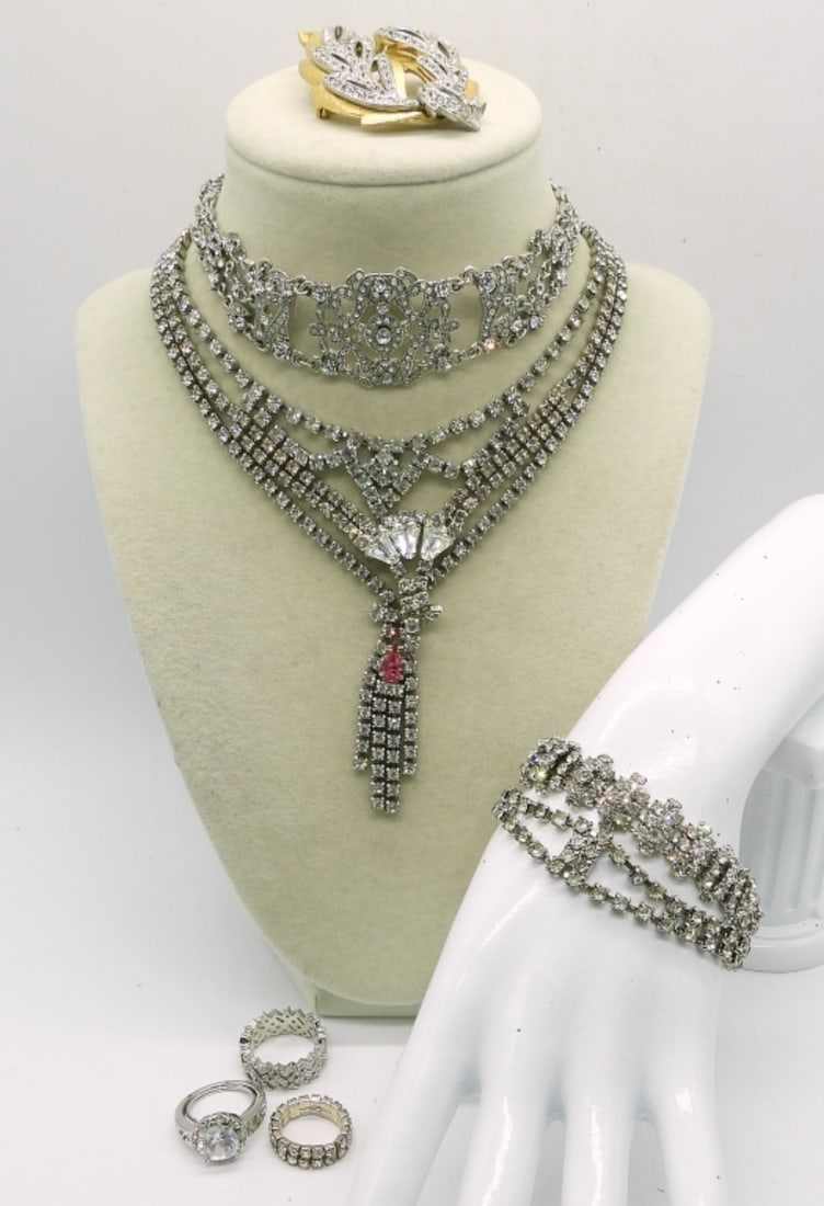 (10) RHINESTONE NECKLACES & MORE (1 of 6)