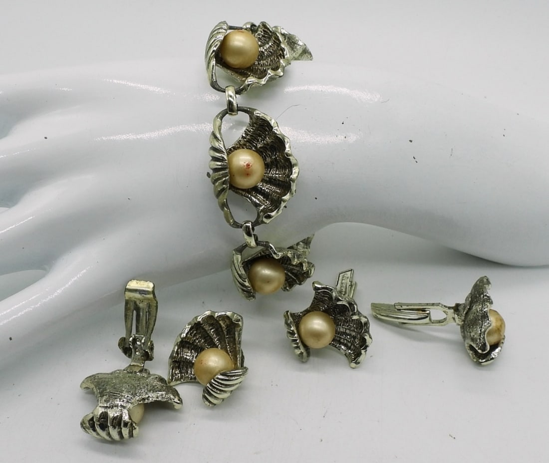 JUDY LEE FAUX PEARL SET (1 of 2)