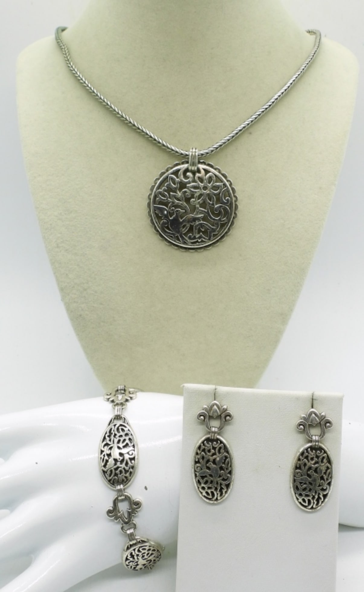 BRIGHTON SONG BIRD SET!!: BRIGHTON SONGBIRD ROUND FILIGREE NECKLACE WITH MATCHING PIERCED EARRINGS AND BRACELET! 18" NECKLACE, 7-8.5" BRACELET. NEEDS A THOROUGH CLEANING!