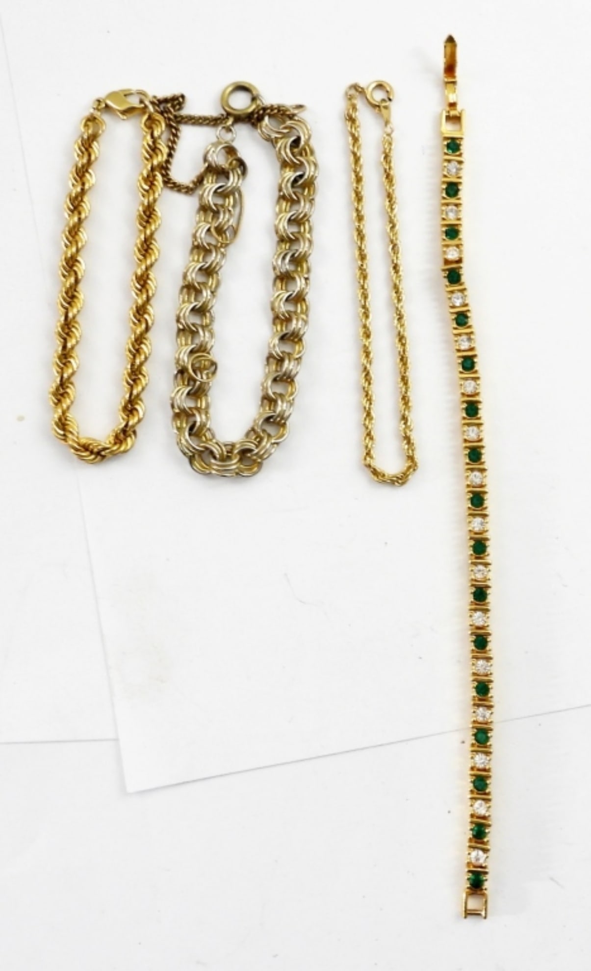 4 VINTAGE FASHION BRACELETS (1 of 2)